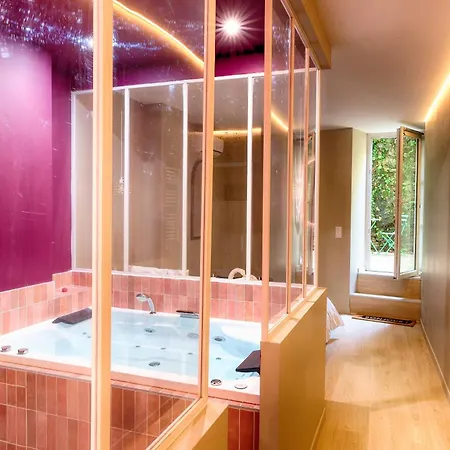 Bonbon Love, Gard, Ardeche, Cevennes سانت-أمبروا